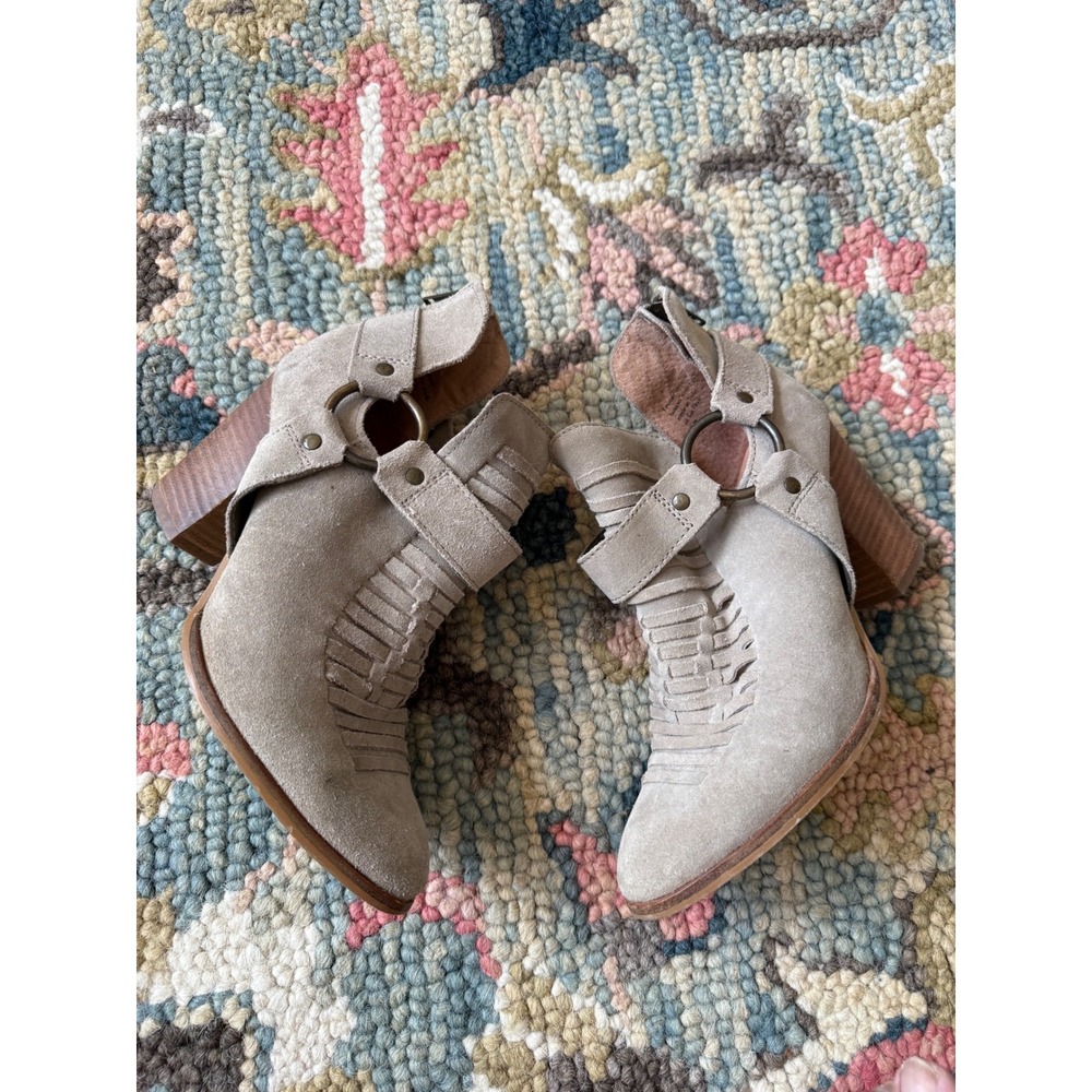 Seychelles Impossible Sand Suede Cutout Western Booties 6.5